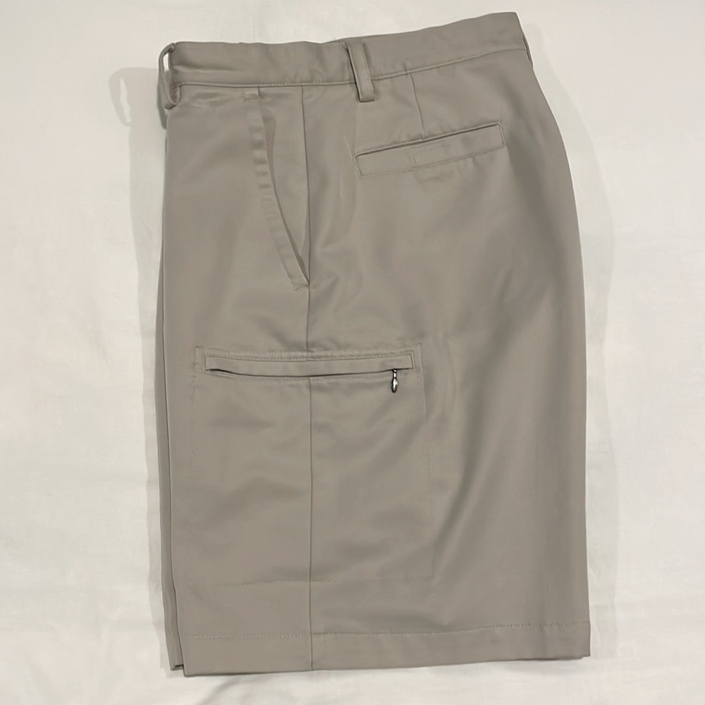 IZOD PerformX Golf Shorts Size 34